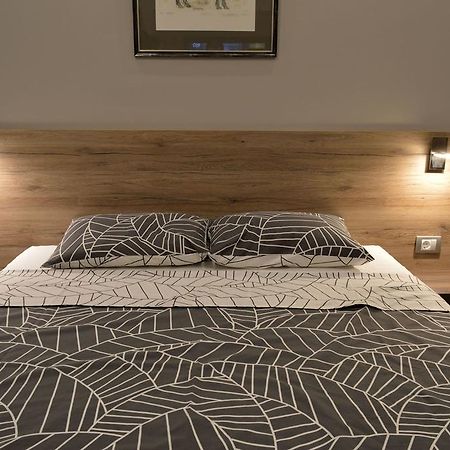 Ni Apartment Millas מראה חיצוני תמונה