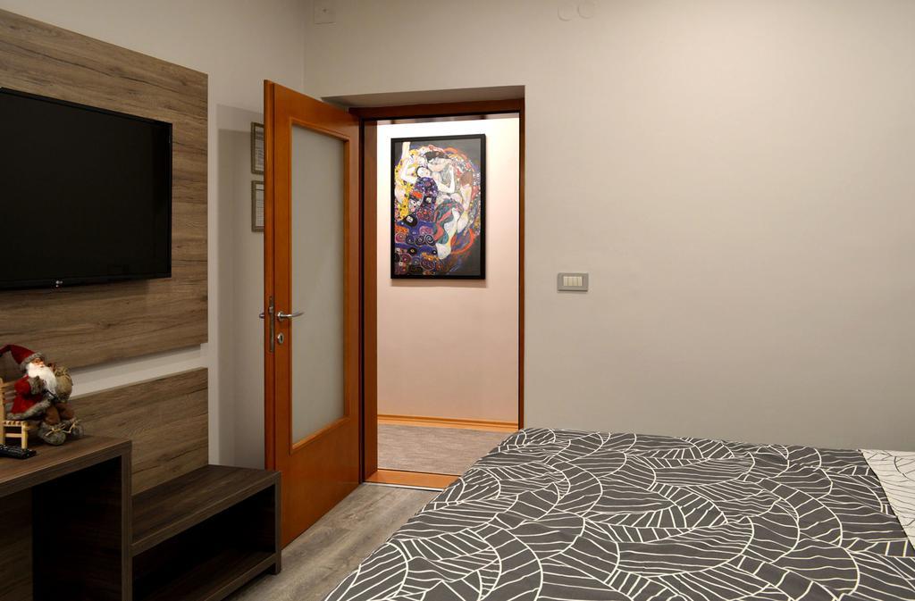 Ni Apartment Millas מראה חיצוני תמונה